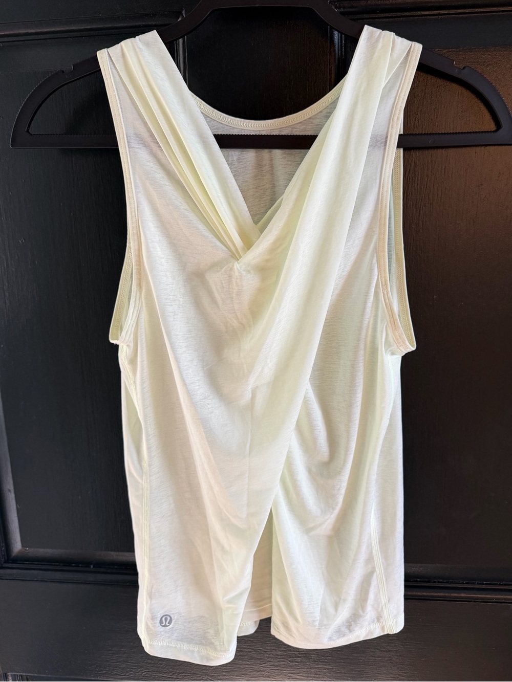 Lululemon Open Cross-Back Tank Top Light Yellow Green Size 2 / 4
